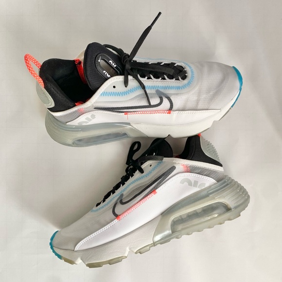 2090 Pure Platinum Air Max 2090 Sortie Nike Air Max 2090 “Pure Platinum” Sneakers